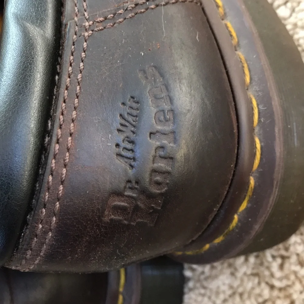 Dr Martens airwair Mens SZ 10 brown boots. - Picture 5 of 10